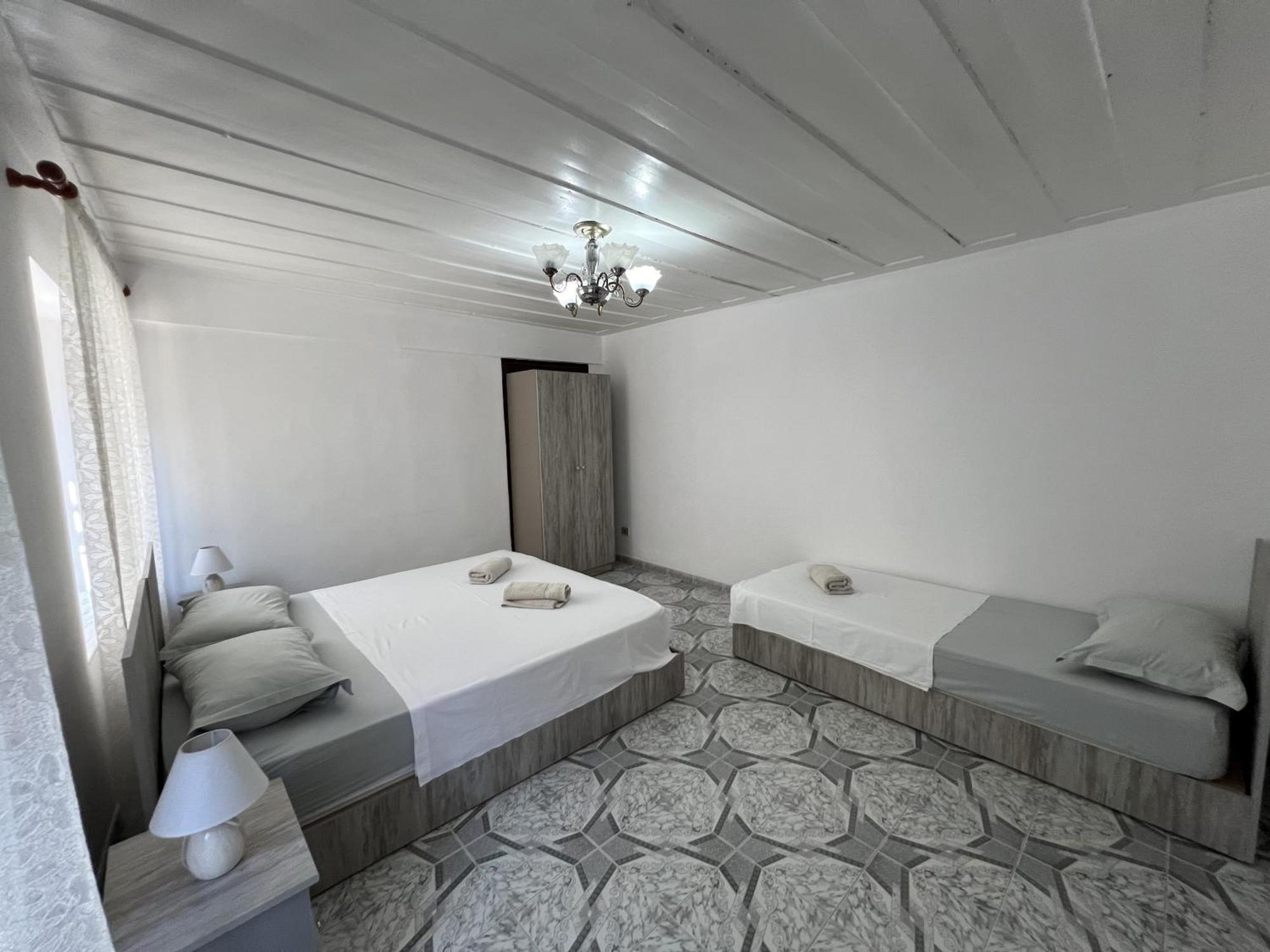 Onetwosleep Guesthouse Shkodra Kültér fotó
