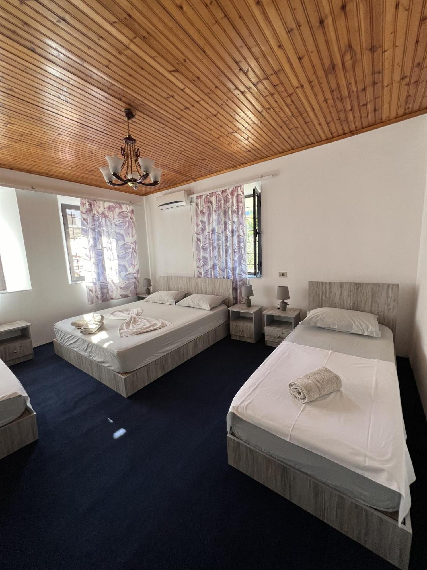 Onetwosleep Guesthouse Shkodra Kültér fotó